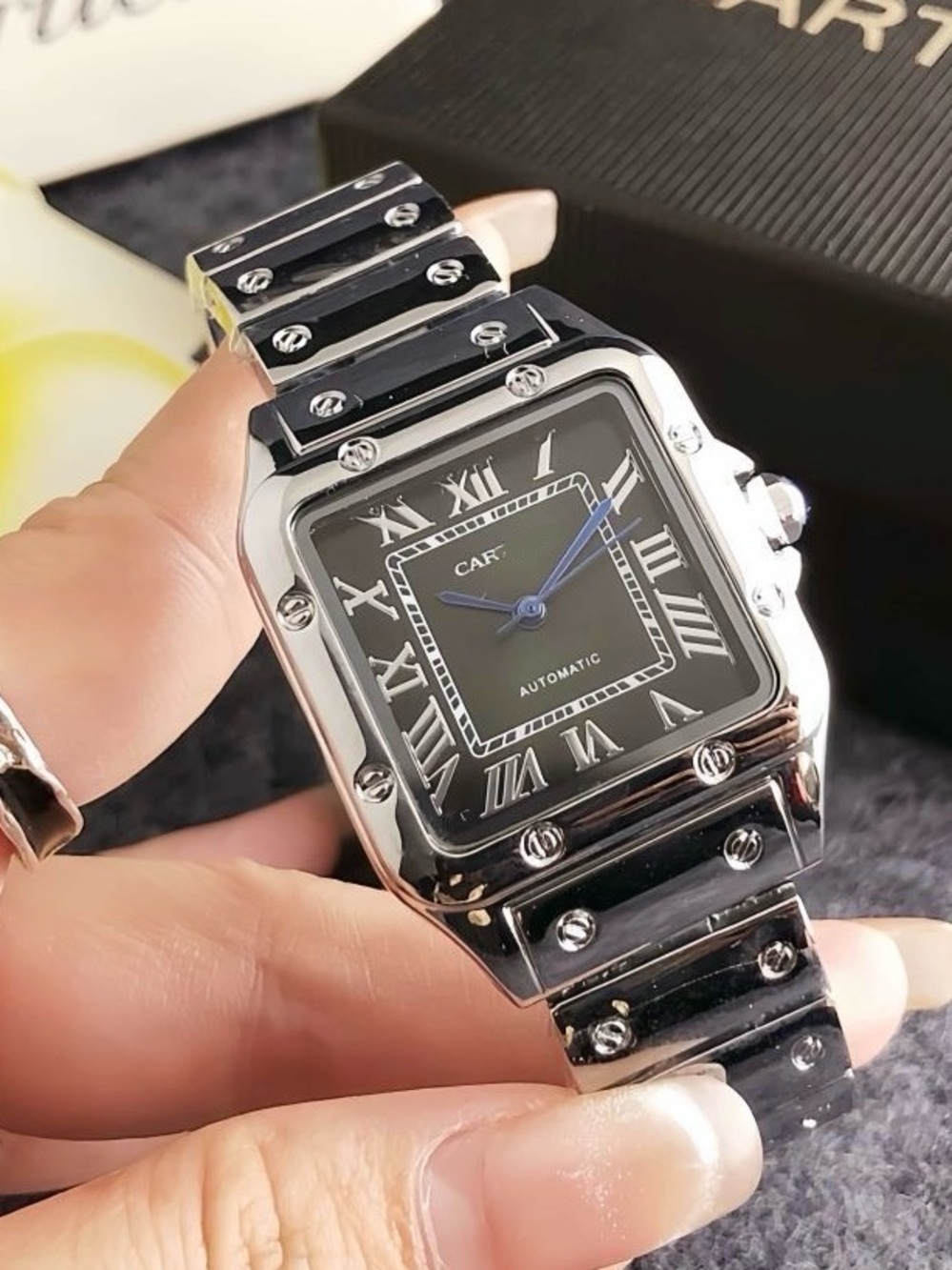 New unisex silver fashion watch